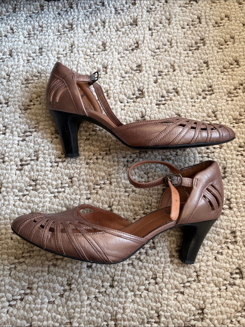 Clarks Women's Brown Leather Heels - Picture 5 of 8